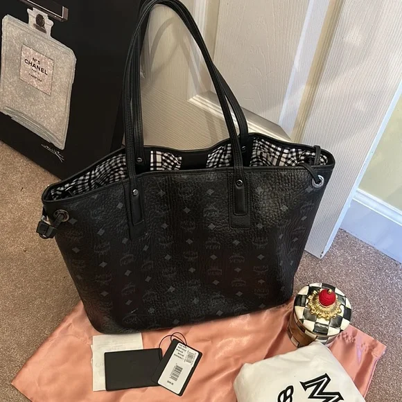 EC Authentic MCM Liz Tote - Picture 5 of 10